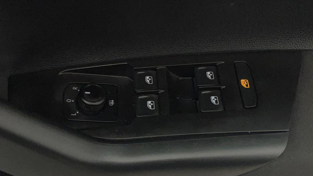 2019 Volkswagen Polo 70tsi Trendline, Manual, 62975 km, Drivers Side Door Panel Controls