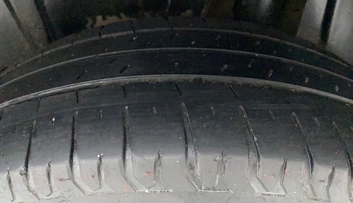 2019 Maruti Ertiga VXI SHVS, Petrol, Manual, 38,667 km, Left Rear Tyre Tread