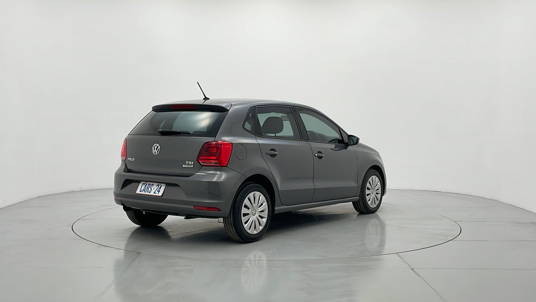 Right Back Diagonal (45- Degree) View