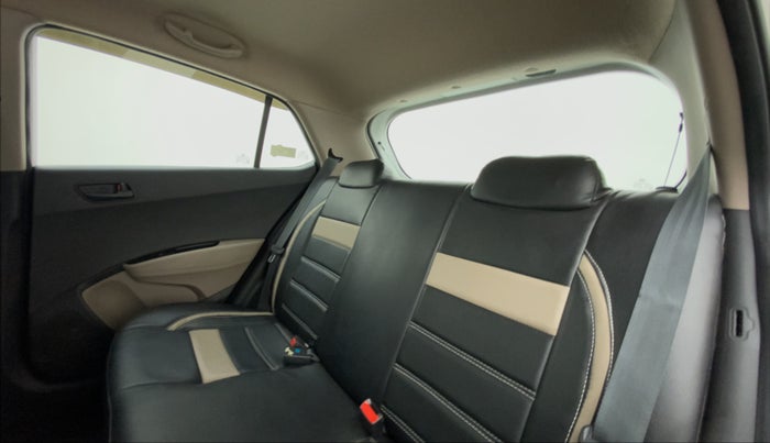 2015 Hyundai Grand i10 MAGNA 1.2 VTVT, Petrol, Manual, 56,637 km, Right Side Rear Door Cabin