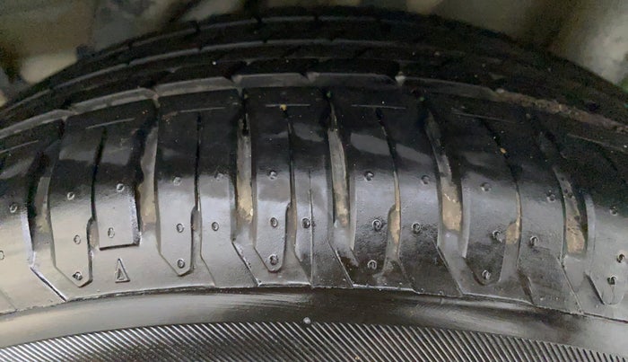 2020 Hyundai Verna SX DIESEL MT, Diesel, Manual, 26,204 km, Left Rear Tyre Tread