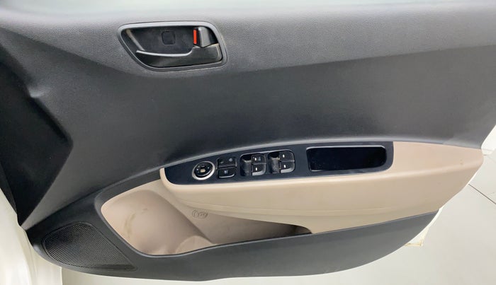 2018 Hyundai Grand i10 MAGNA 1.2 VTVT, Petrol, Manual, 31,297 km, Driver Side Door Panels Control