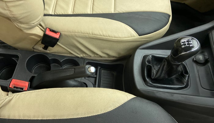 2018 Ford Figo Aspire 1.2 TITANIUM PETROL, Petrol, Manual, 41,300 km, Gear Lever