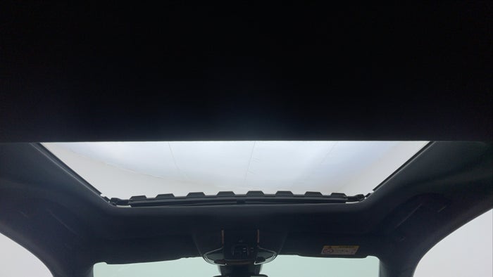 Maserati Quattroporte-Interior Sunroof/Moonroof