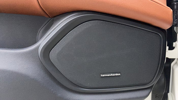 Maserati Quattroporte-Speakers