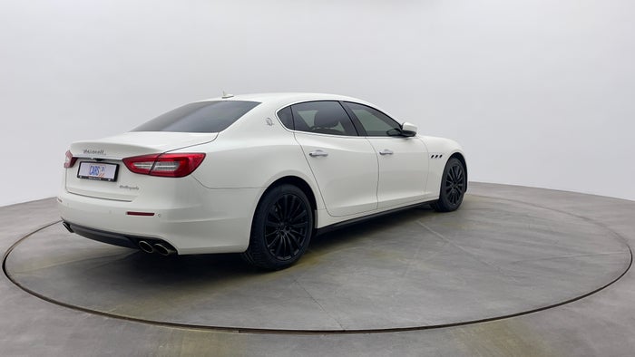Maserati Quattroporte-Right Back Diagonal (45- Degree) View