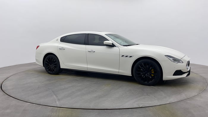 Maserati Quattroporte-Front Left