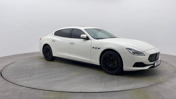 Maserati Quattroporte-Right Front Diagonal (45- Degree) View