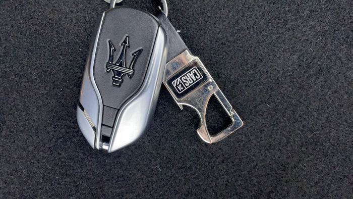 Maserati Quattroporte-Key Close-up