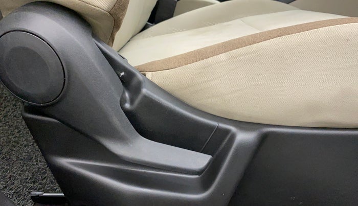 2019 Maruti New Wagon-R VXI 1.0, Petrol, Manual, 9,770 km, Driver Side Adjustment Panel