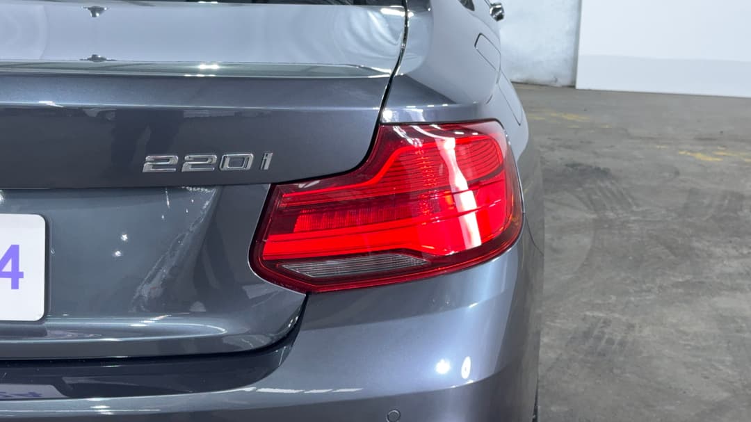 2018 BMW 2 20i M Sport, Automatic, 61514 km, Badge (Boot Right Side)