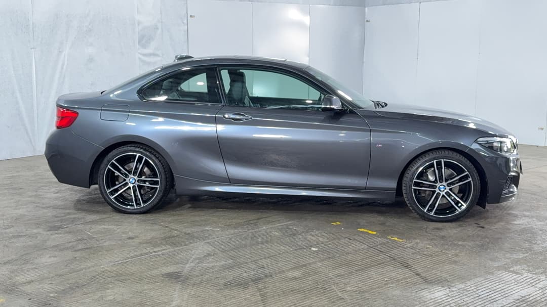 2018 BMW 2 20i M Sport, Automatic, 61514 km, Right Side View