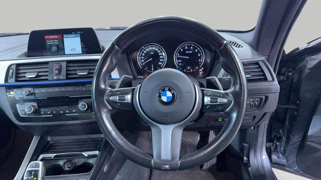 2018 BMW 2 20i M Sport, Automatic, 61514 km, Steering Wheel Close-up