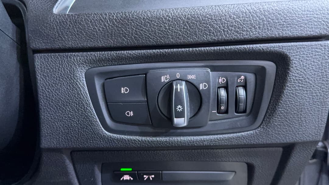 2018 BMW 2 20i M Sport, Automatic, 61514 km, Utility Switches/Buttons
