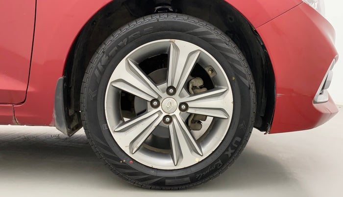 2018 Hyundai Verna 1.6 VTVT SX, Petrol, Manual, 32,982 km, Right Front Wheel