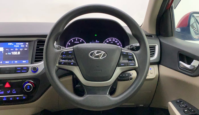 2018 Hyundai Verna 1.6 VTVT SX, Petrol, Manual, 32,982 km, Steering Wheel Close Up