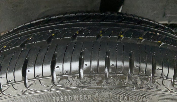 2019 Renault Kwid RXL, Petrol, Manual, 6,913 km, Left Rear Tyre Tread