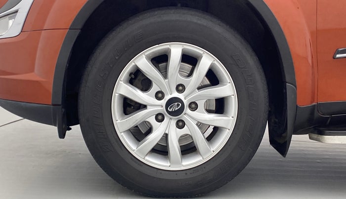 2017 Mahindra XUV500 W8 FWD, Diesel, Manual, 65,481 km, Left Front Wheel