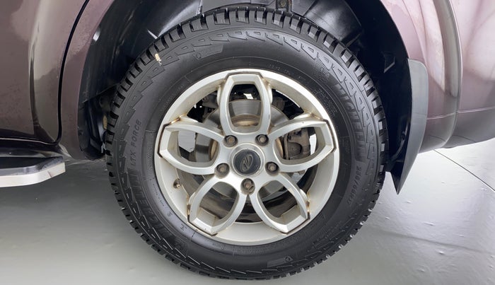 2016 Mahindra XUV500 W4, Diesel, Manual, 74,461 km, Left Rear Wheel