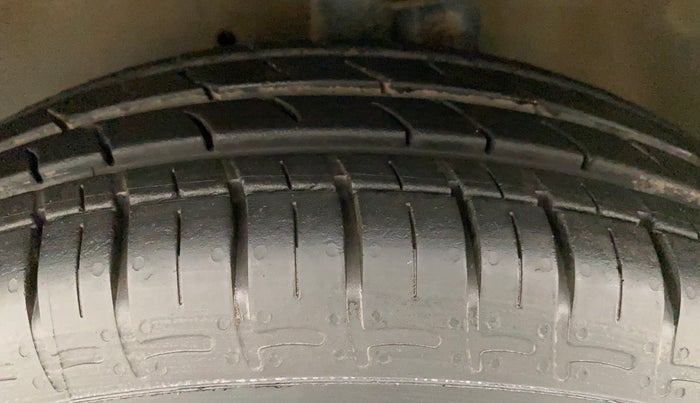 2019 Maruti Celerio ZXI, Petrol, Manual, 46,776 km, Left Front Tyre Tread