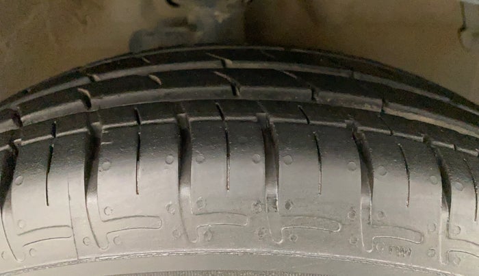 2019 Maruti Celerio ZXI, Petrol, Manual, 46,776 km, Right Front Tyre Tread