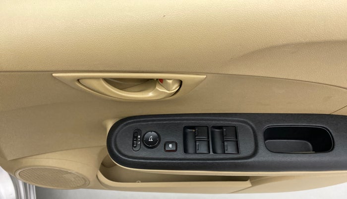 2014 Honda Amaze 1.2 SMT I VTEC, Petrol, Manual, 66,572 km, Driver Side Door Panels Control