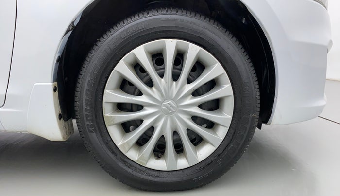 2017 Maruti Ciaz VXI PLUS, Petrol, Manual, 63,181 km, Right Front Wheel