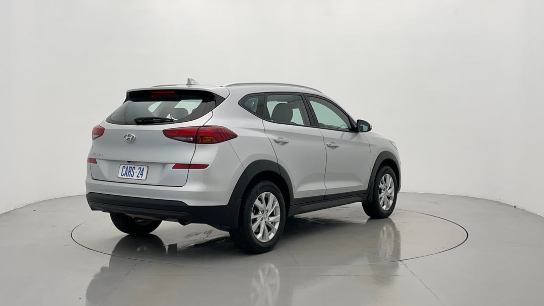 Right Back Diagonal (45- Degree) View