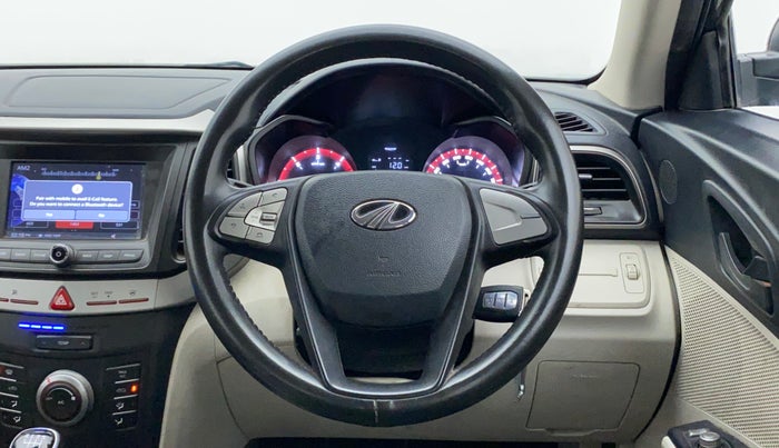 2019 Mahindra XUV300 W6 1.5 DIESEL, Diesel, Manual, 42,027 km, Steering Wheel Close Up