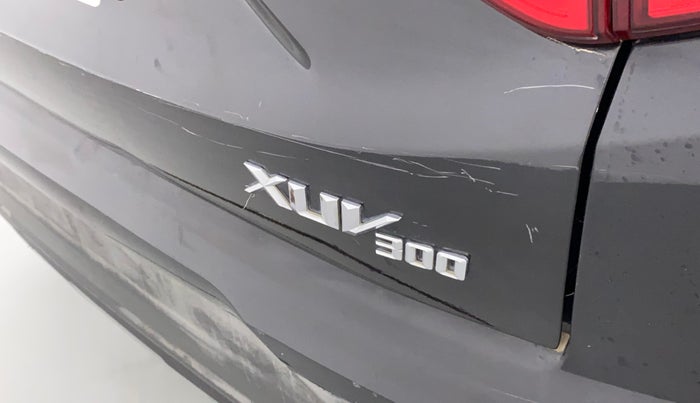 2019 Mahindra XUV300 W6 1.5 DIESEL, Diesel, Manual, 42,027 km, Dicky (Boot door) - Minor scratches