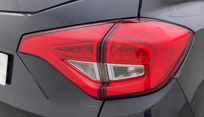 2019 Mahindra XUV300 W6 1.5 DIESEL, Diesel, Manual, 42,027 km, Right tail light - Reverse gear light not functional