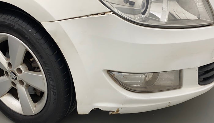 2015 Skoda Rapid 1.5 TDI CR ELEGANCE AT, Diesel, Automatic, 1,07,391 km, Front bumper - Damage
