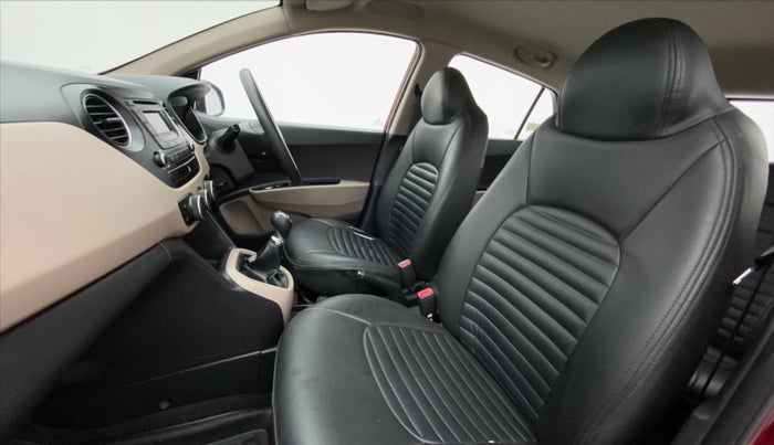 2016 Hyundai Grand i10 SPORTZ 1.2 KAPPA VTVT, Petrol, Manual, 38,345 km, Right Side Front Door Cabin