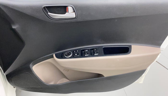 2015 Hyundai Grand i10 SPORTZ 1.2 KAPPA VTVT, Petrol, Manual, 40,507 km, Driver Side Door Panels Control