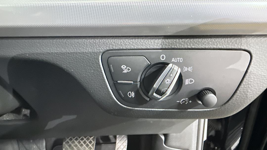 2021 Audi Q5 45 Tfsi Quattro Sport Mhev, Automatic, 71642 km, Utility Switches/Buttons