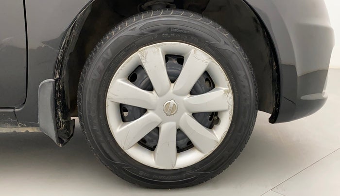 2017 Nissan Micra Active XV, Petrol, Manual, 24,803 km, Right Front Wheel