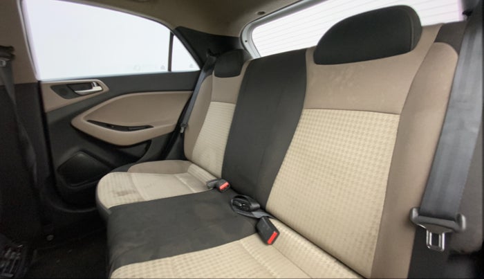 2019 Hyundai Elite i20 1.2 SPORTS PLUS VTVT CVT, Petrol, Automatic, 30,638 km, Right Side Rear Door Cabin