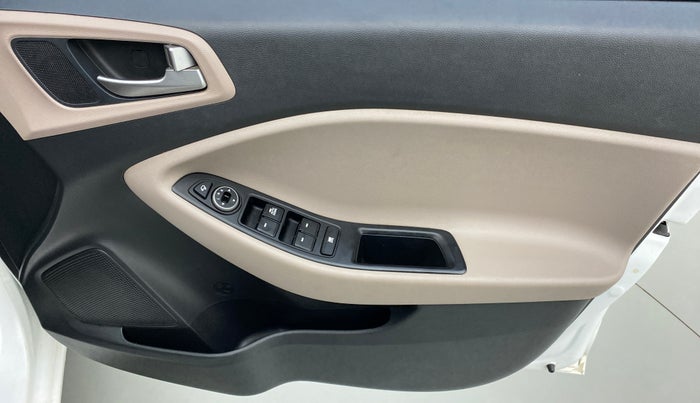 2019 Hyundai Elite i20 1.2 SPORTS PLUS VTVT CVT, Petrol, Automatic, 30,638 km, Driver Side Door Panels Control