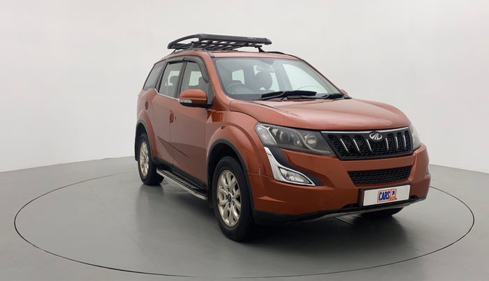 2015 Mahindra XUV500 W10, Diesel, Manual, 57,926 km, Right Front Diagonal