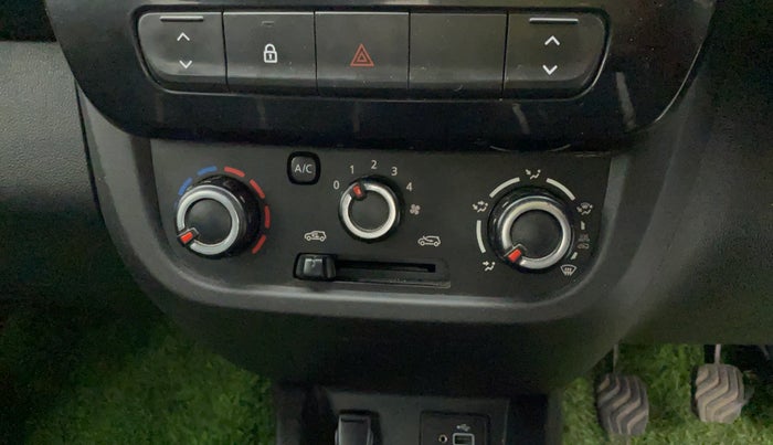 2021 Renault Kwid CLIMBER 1.0 (O), Petrol, Manual, 24,136 km, Dashboard - Air Re-circulation knob is not working