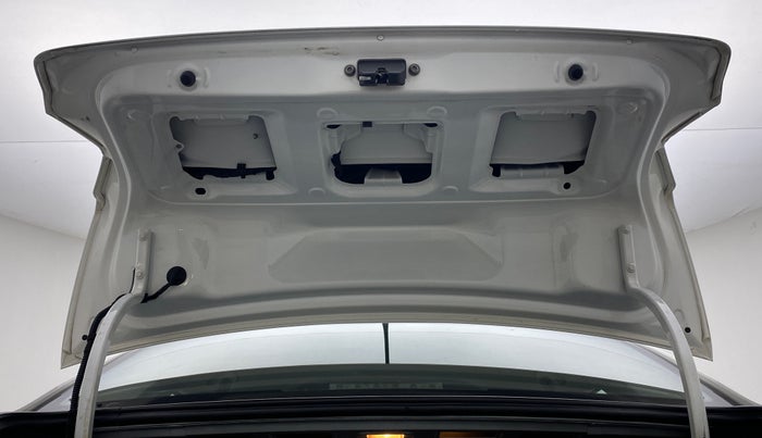2017 Volkswagen Ameo TRENDLINE 1.5L, Diesel, Manual, 86,802 km, Boot Door Open