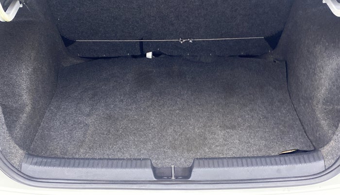 2017 Volkswagen Ameo TRENDLINE 1.5L, Diesel, Manual, 86,802 km, Boot Inside