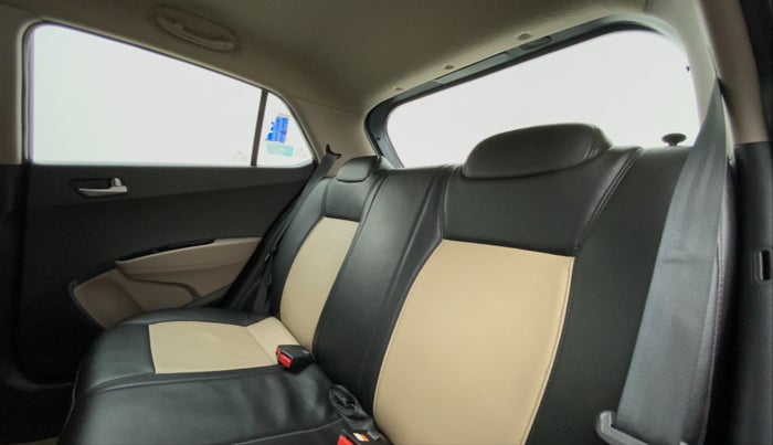 2014 Hyundai Grand i10 SPORTZ 1.2 KAPPA VTVT, Petrol, Manual, 38,007 km, Right Side Rear Door Cabin