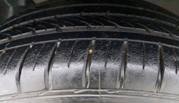 2017 Hyundai Elite i20 ASTA 1.2 (O), Petrol, Manual, 18,738 km, Left Front Tyre Tread