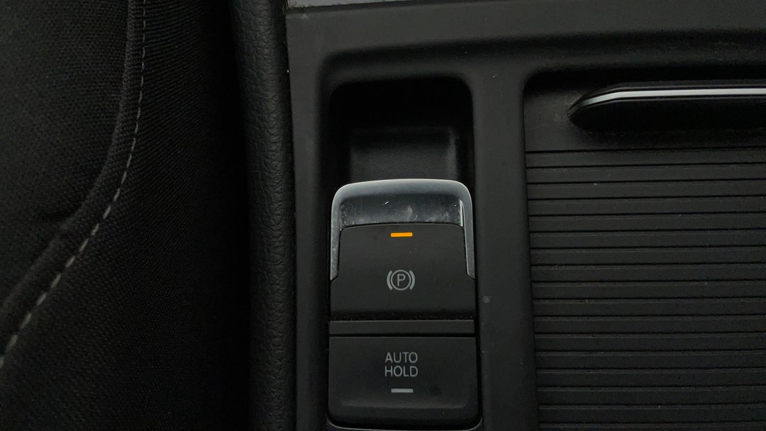 2019 Volkswagen Golf 110 Tsi Trendline, Automatic, 56645 km, Handbrake