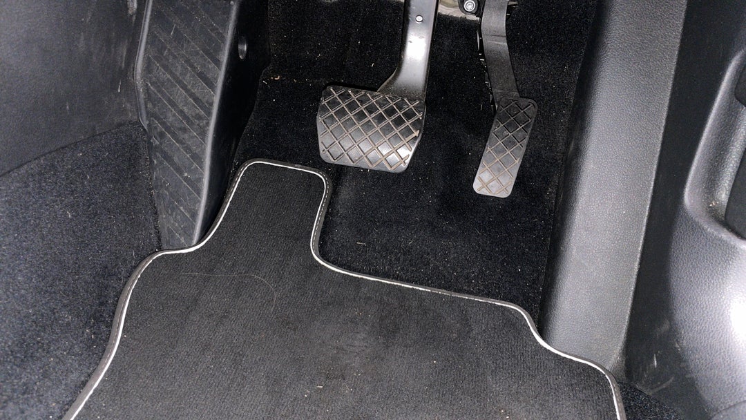 2019 Volkswagen Golf 110 Tsi Trendline, Automatic, 56645 km, Pedals and Footmat