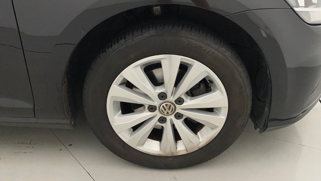 2019 Volkswagen Golf 110 Tsi Trendline, Automatic, 56645 km, Right Front Wheel