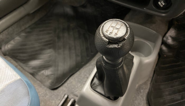 2012 Maruti Alto K10 VXI P, Petrol, Manual, 15,740 km, Gear lever - Knob has minor damage