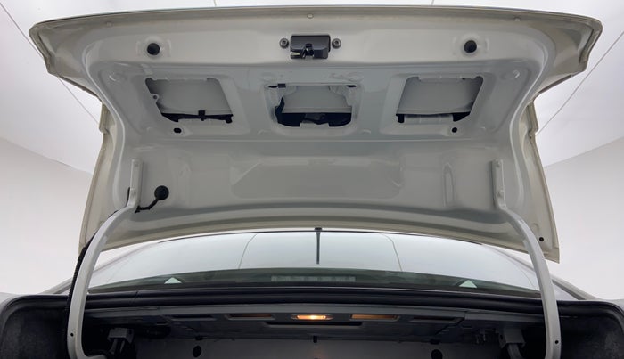 2018 Volkswagen Ameo COMFORTLINE 1.0, Petrol, Manual, 14,851 km, Boot Door Open