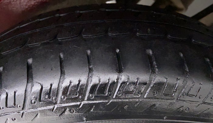 2014 Maruti Wagon R 1.0 LXI CNG, CNG, Manual, 54,567 km, Left Rear Tyre Tread